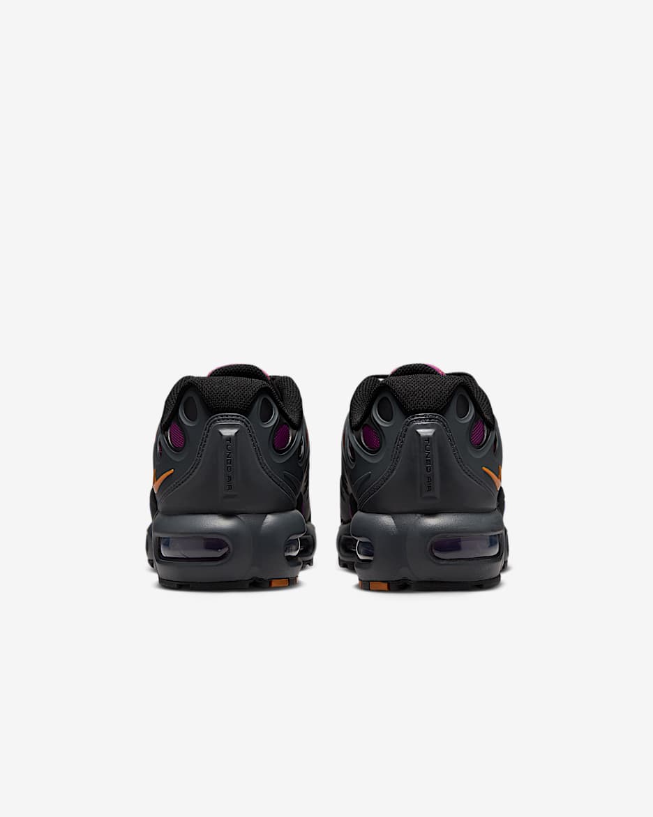 Kids black air max plus discount